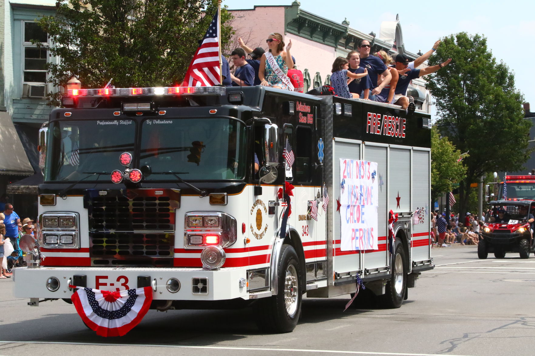 Gallery - LaPorte Parade 66.JPG